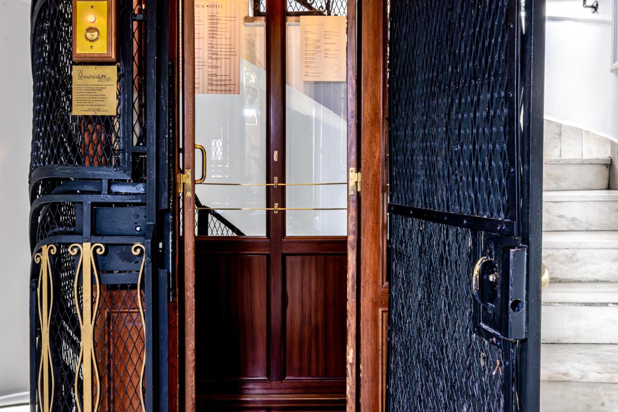 Belle Epoque Suites Афины Экстерьер фото